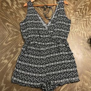 Decree Other - Juniors black and white romper Decree Other - Juniors black and white romper